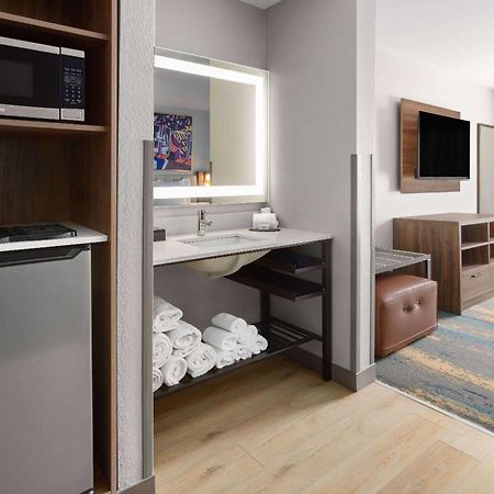 La Quinta Inn & Suites By Wyndham Memphis I-240 Zewnętrze zdjęcie