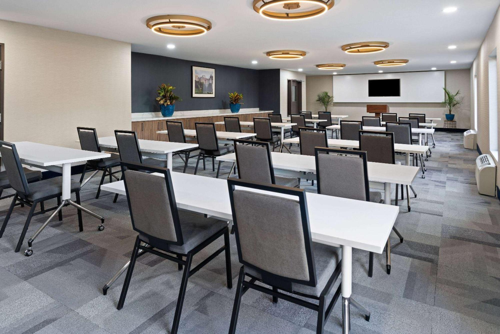 La Quinta Inn & Suites By Wyndham Memphis I-240 Zewnętrze zdjęcie