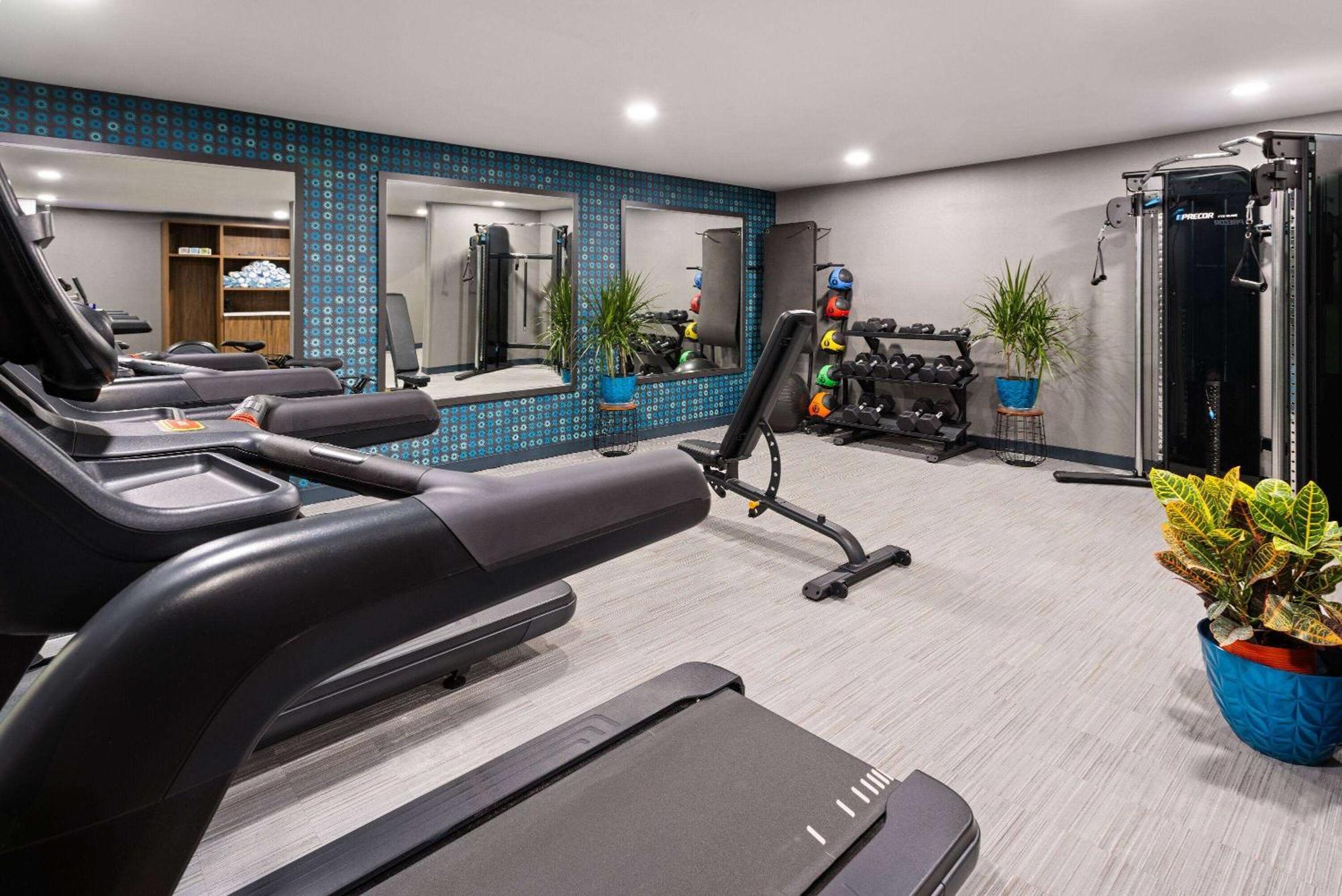 La Quinta Inn & Suites By Wyndham Memphis I-240 Zewnętrze zdjęcie